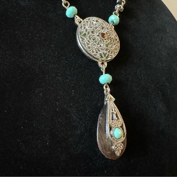 1980s Vintage Nina Ricci for Avon (Signed NR) Dreamcatcher Pendant Necklace - Picture 6 of 14